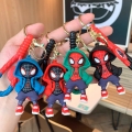llavero spider-man con ropa